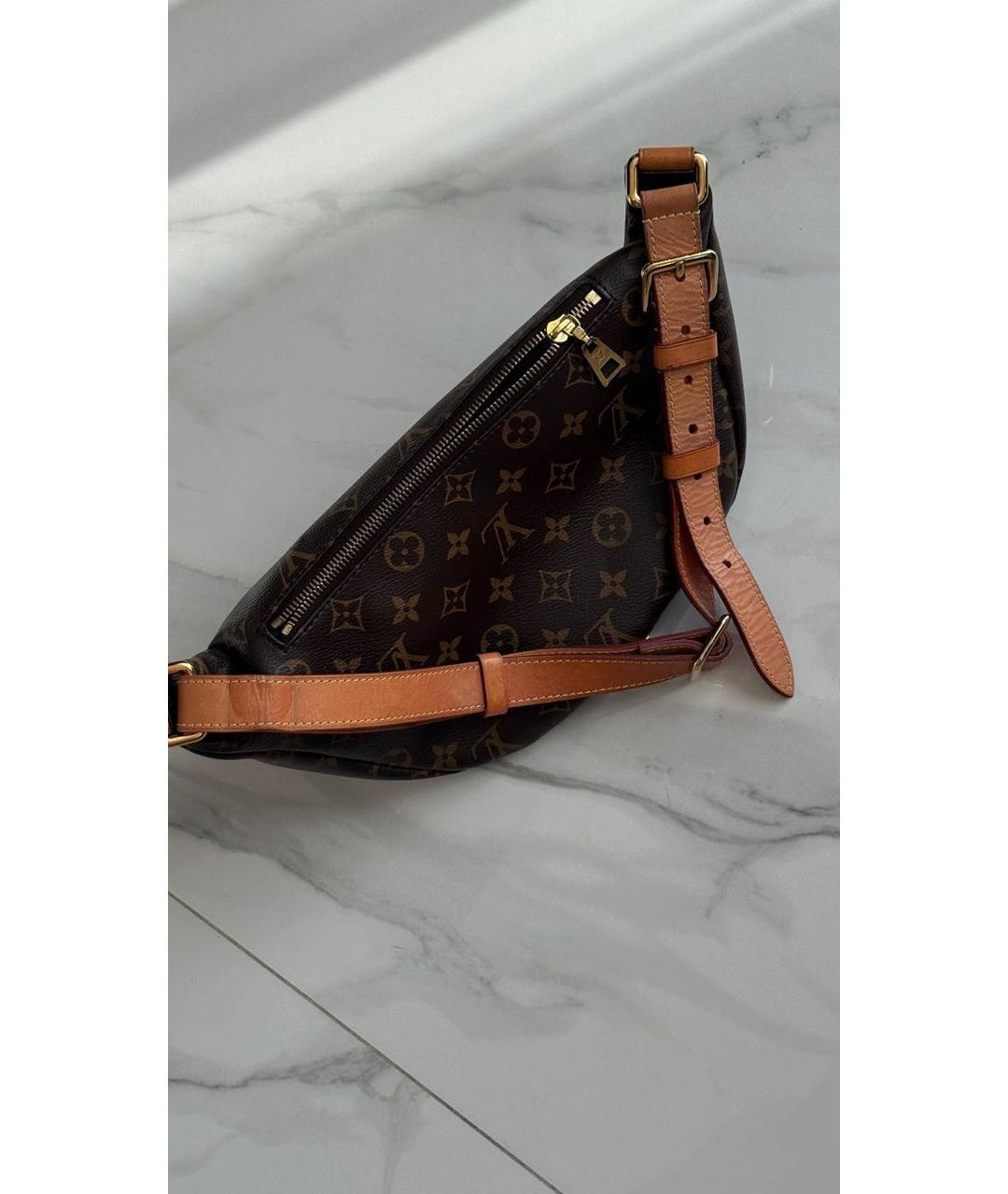 LOUIS VUITTON Коричневая кожаная поясная сумка, фото 4