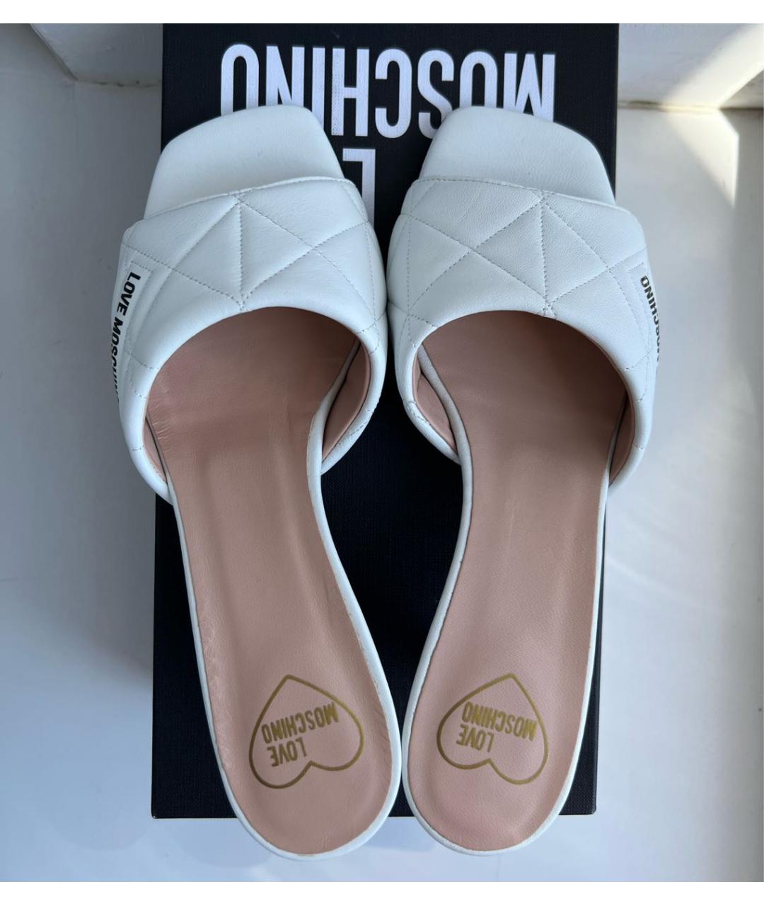 LOVE MOSCHINO Белые кожаные мюли, фото 3