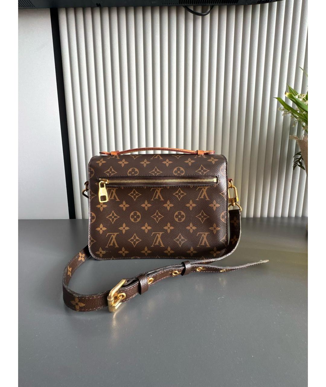 LOUIS VUITTON Коричневая кожаная сумка через плечо, фото 3