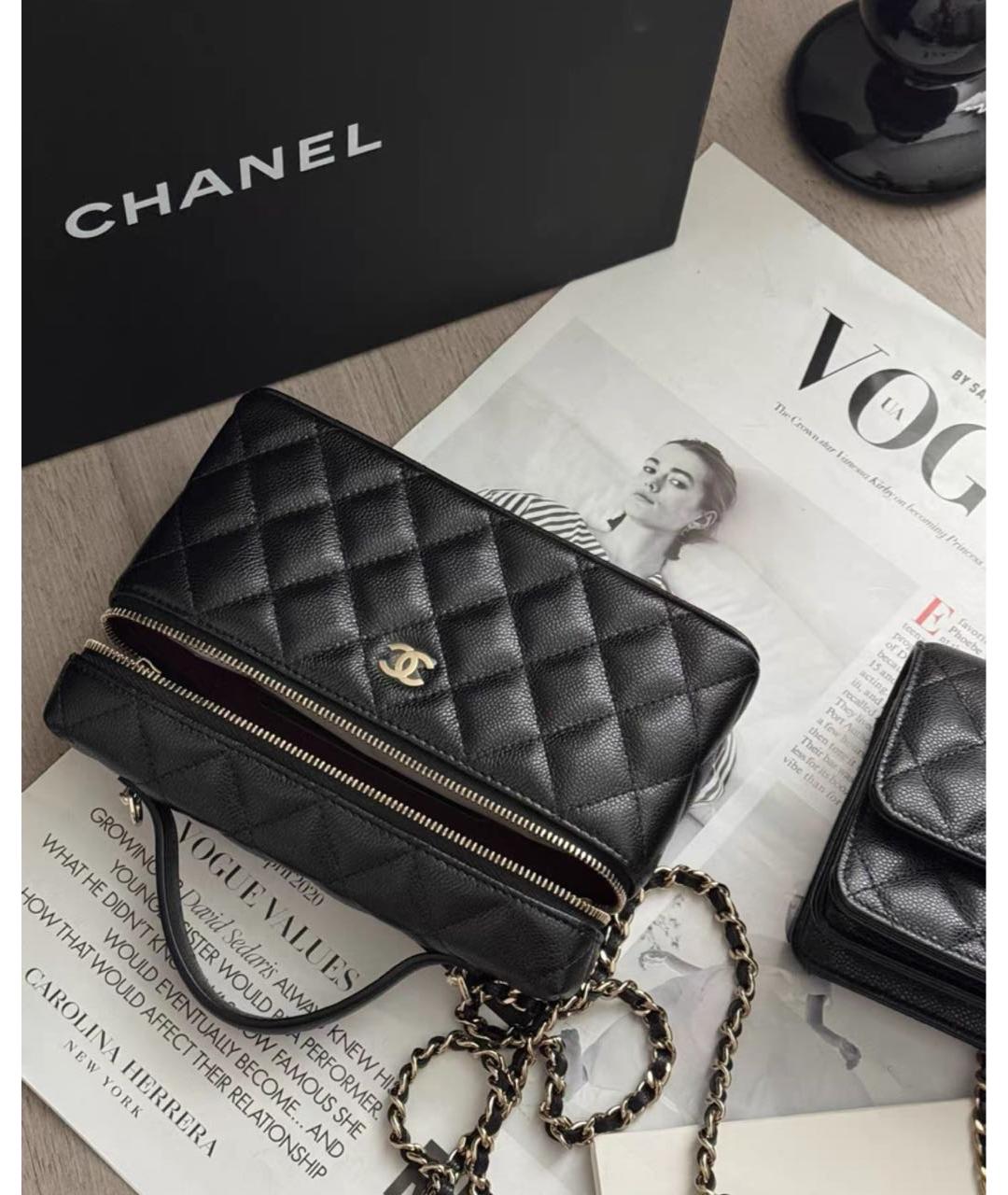 CHANEL Черная кожаная сумка с короткими ручками, фото 2