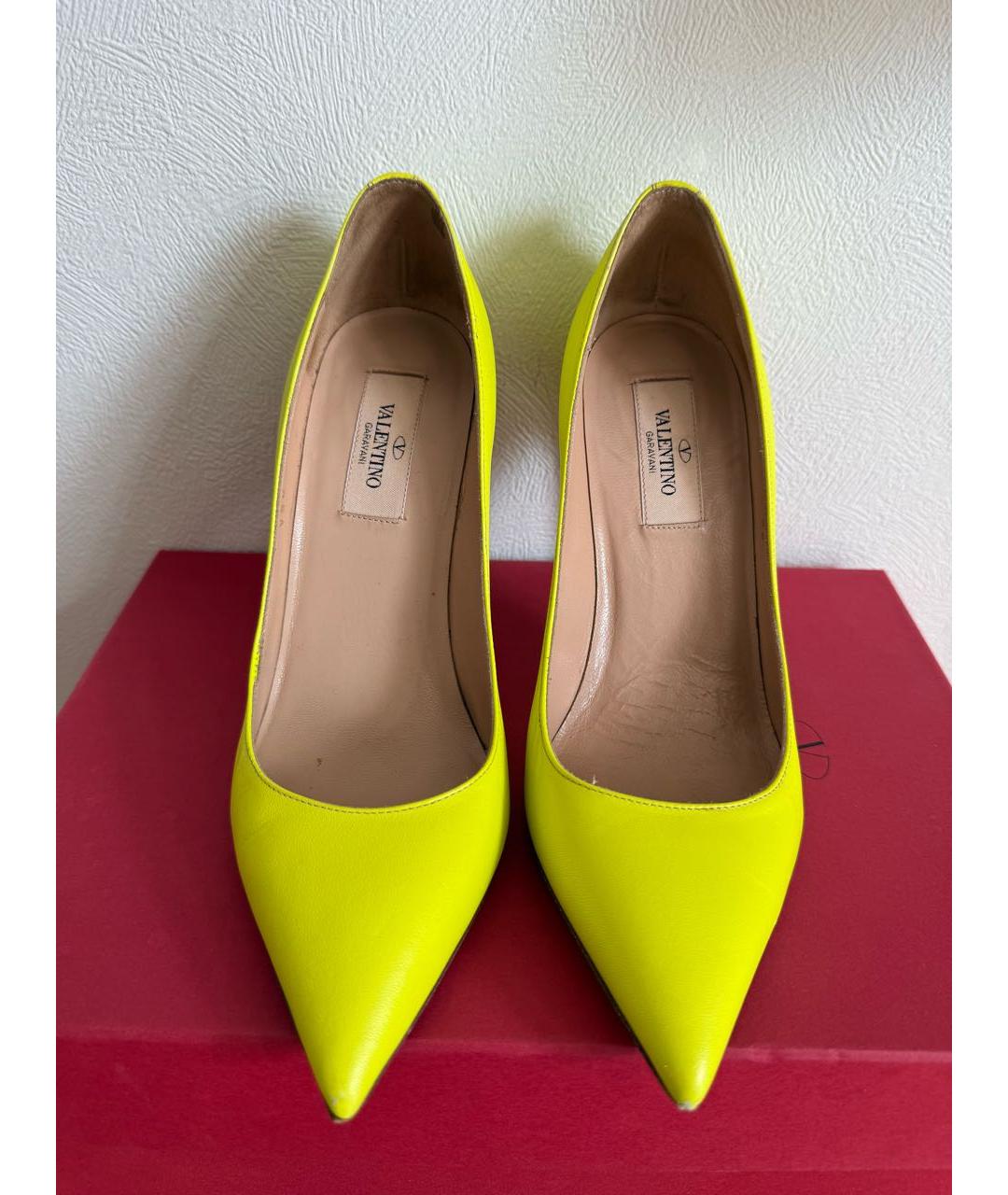 VALENTINO Салатовые кожаные туфли, фото 2