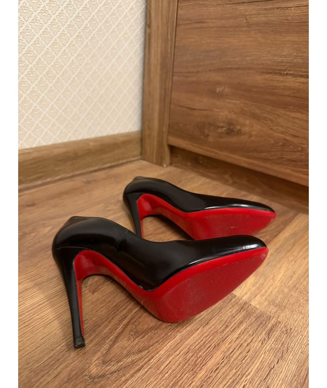 CHRISTIAN LOUBOUTIN Черные туфли из лакированной кожи, фото 4