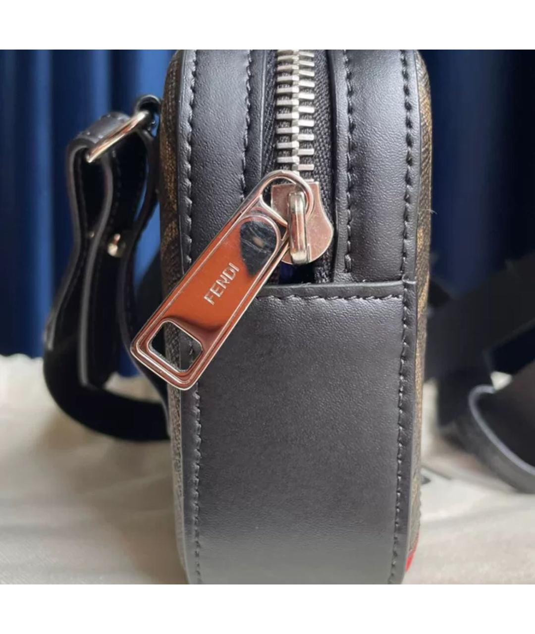 FENDI Коричневая кожаная сумка через плечо, фото 3