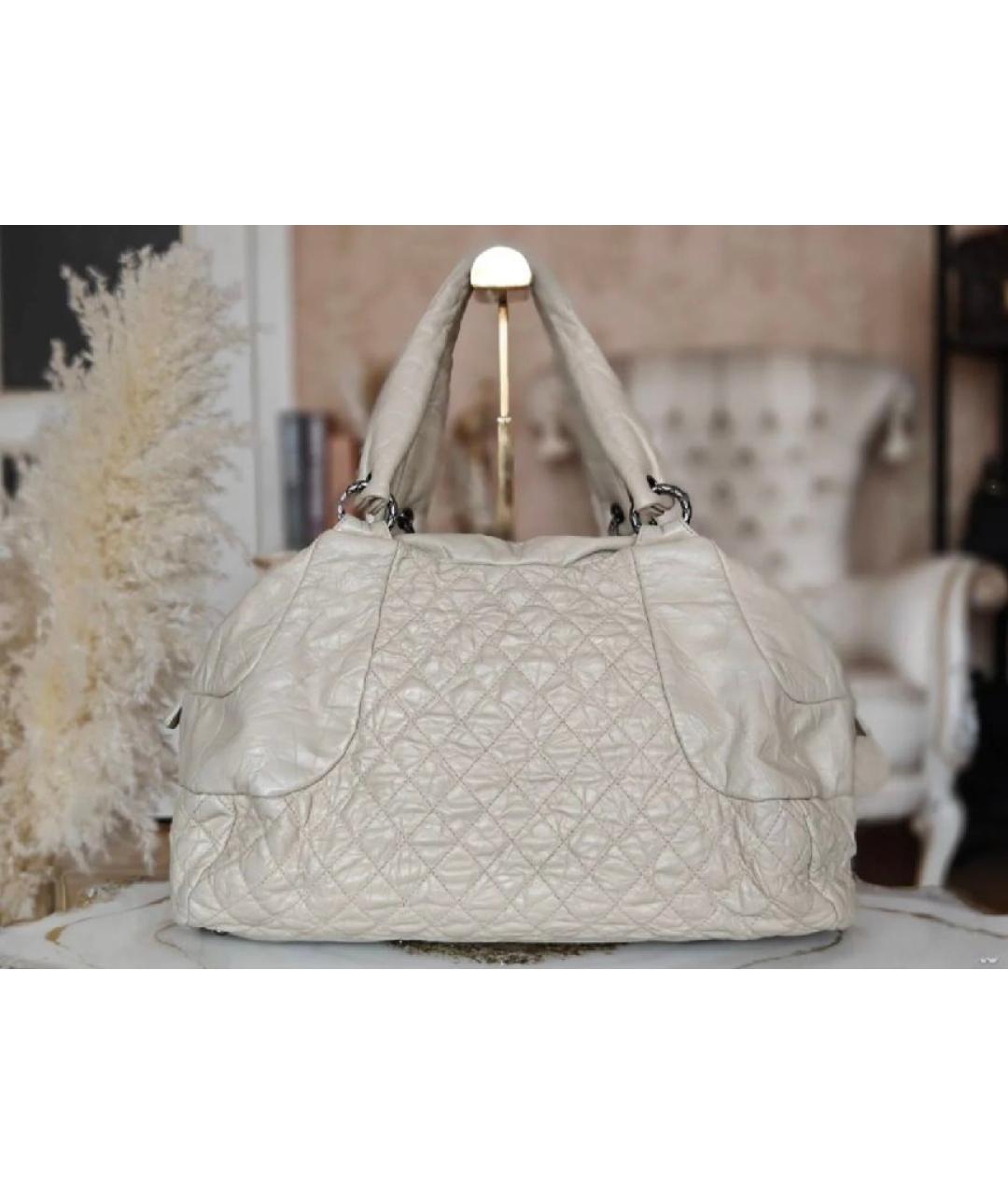 CHANEL Бежевая кожаная сумка тоут, фото 3