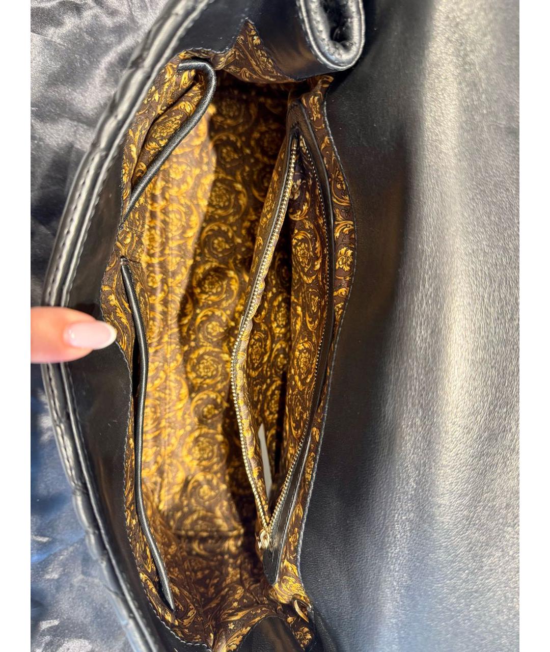 VERSACE Черная кожаная сумка с короткими ручками, фото 4