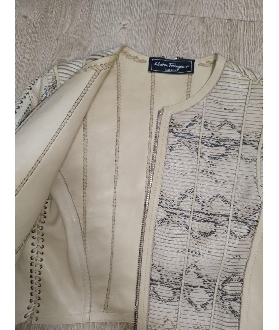 FERRAGAMO Бежевая куртка из экзотической кожи, фото 5