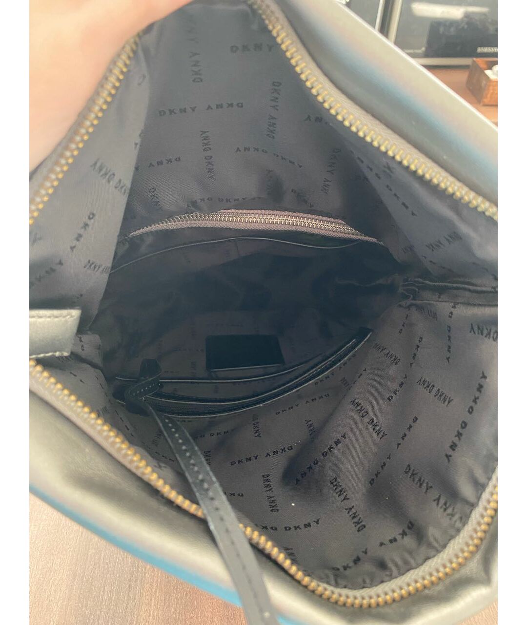 DKNY Серебрянный рюкзак из искусственной кожи, фото 4