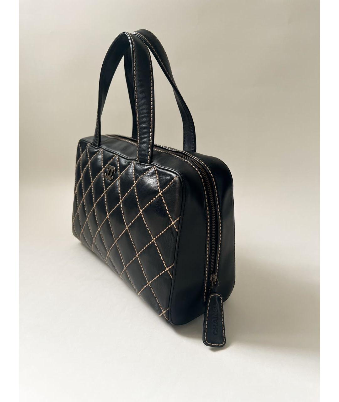 CHANEL Черная кожаная сумка с короткими ручками, фото 3
