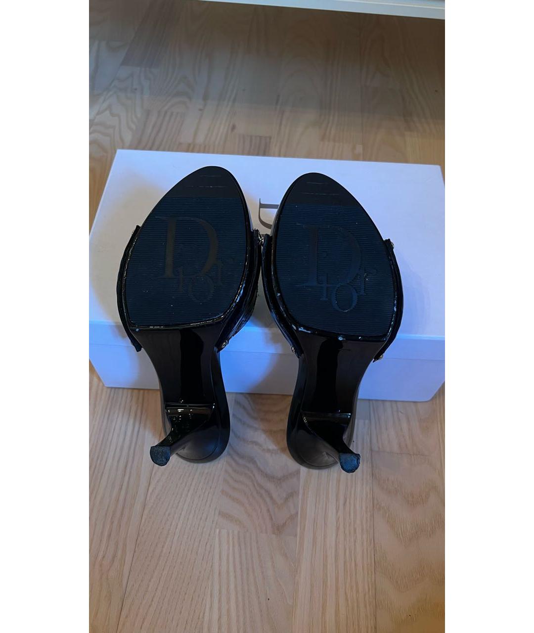 CHRISTIAN DIOR Черные мюли из лакированной кожи, фото 6
