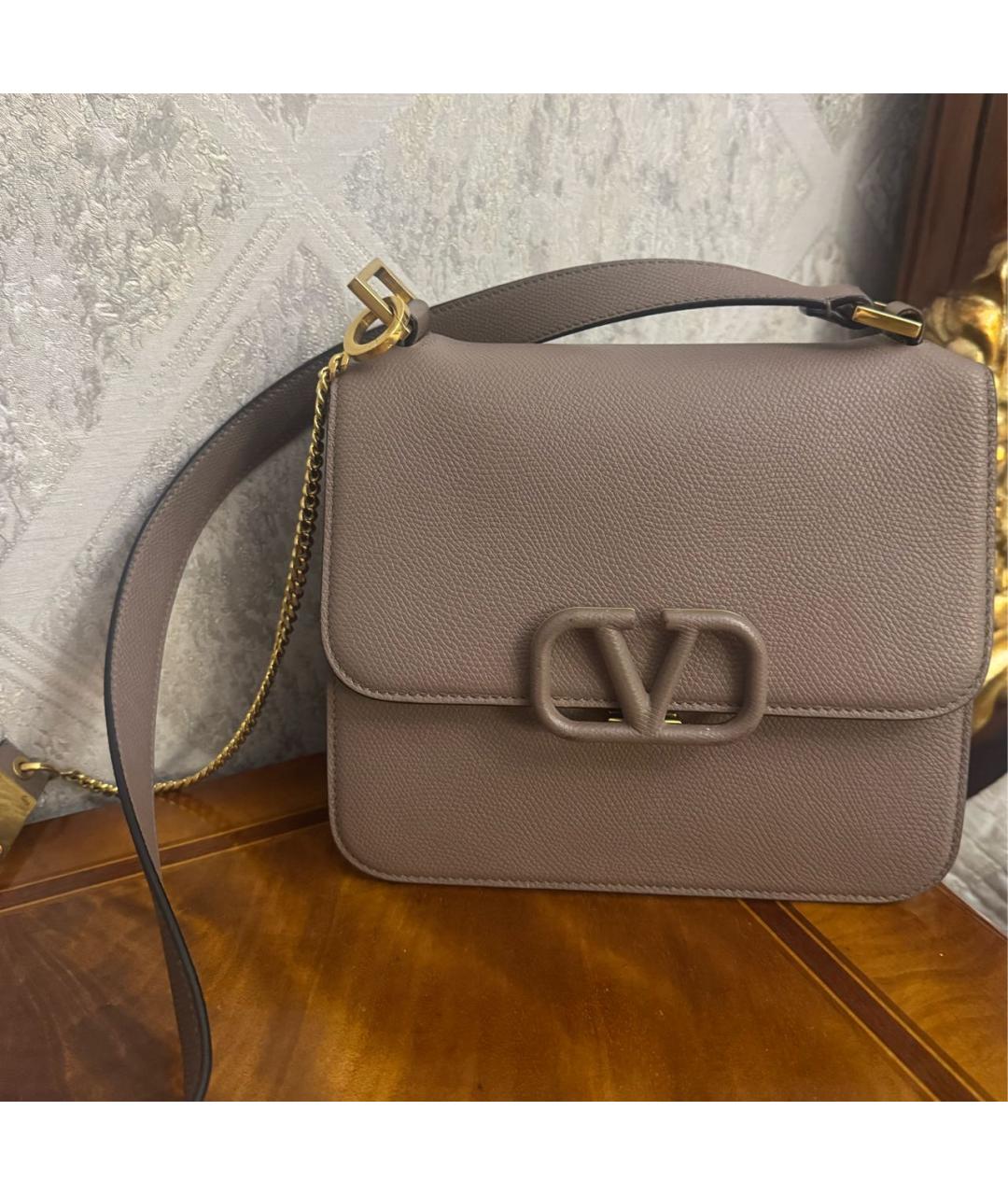 VALENTINO Бежевая кожаная сумка через плечо, фото 6