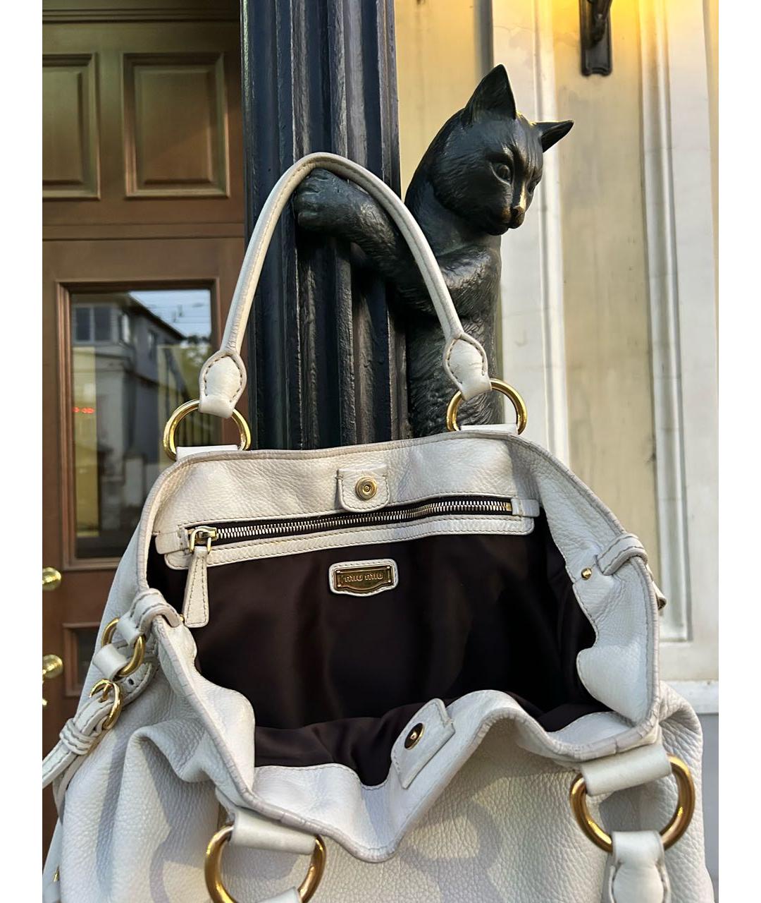 MIU MIU Белая кожаная сумка с короткими ручками, фото 4