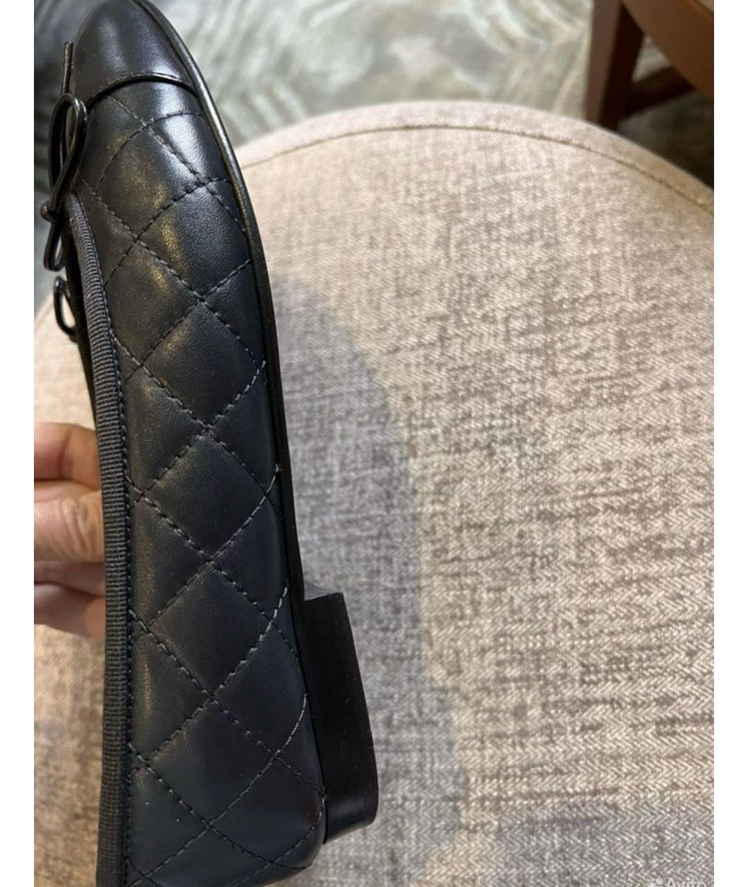 CHANEL Темно-синие кожаные балетки, фото 5