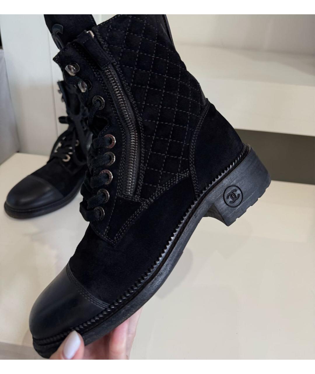 CHANEL Черные замшевые ботинки, фото 3