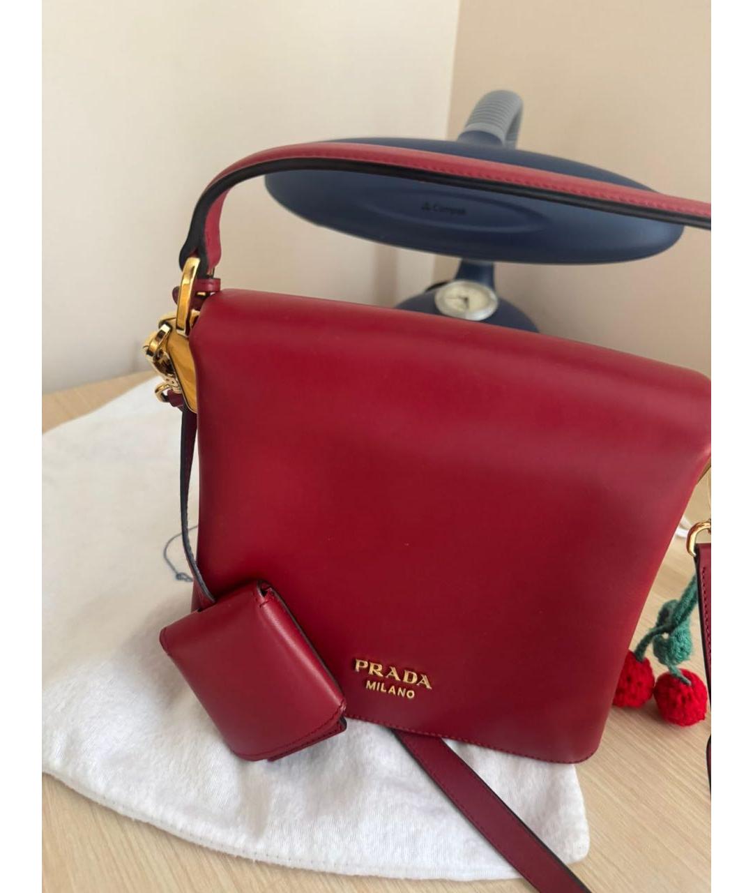 PRADA Красная сумка через плечо из лакированной кожи, фото 5
