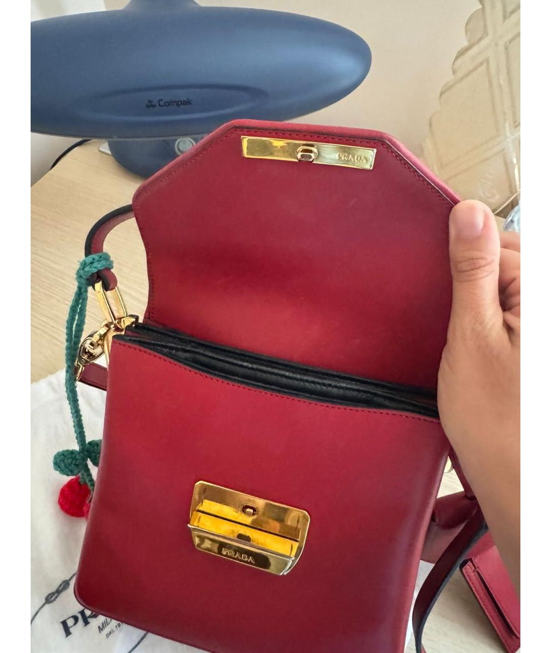 PRADA Красная сумка через плечо из лакированной кожи, фото 3
