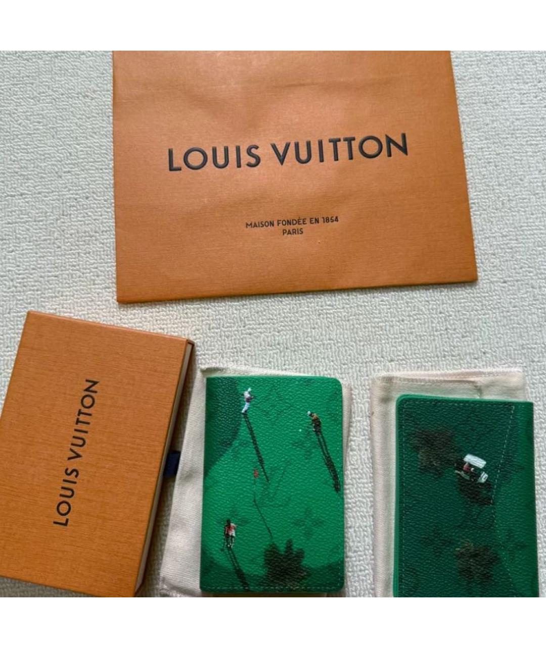 LOUIS VUITTON Зеленый кожаный кардхолдер, фото 2