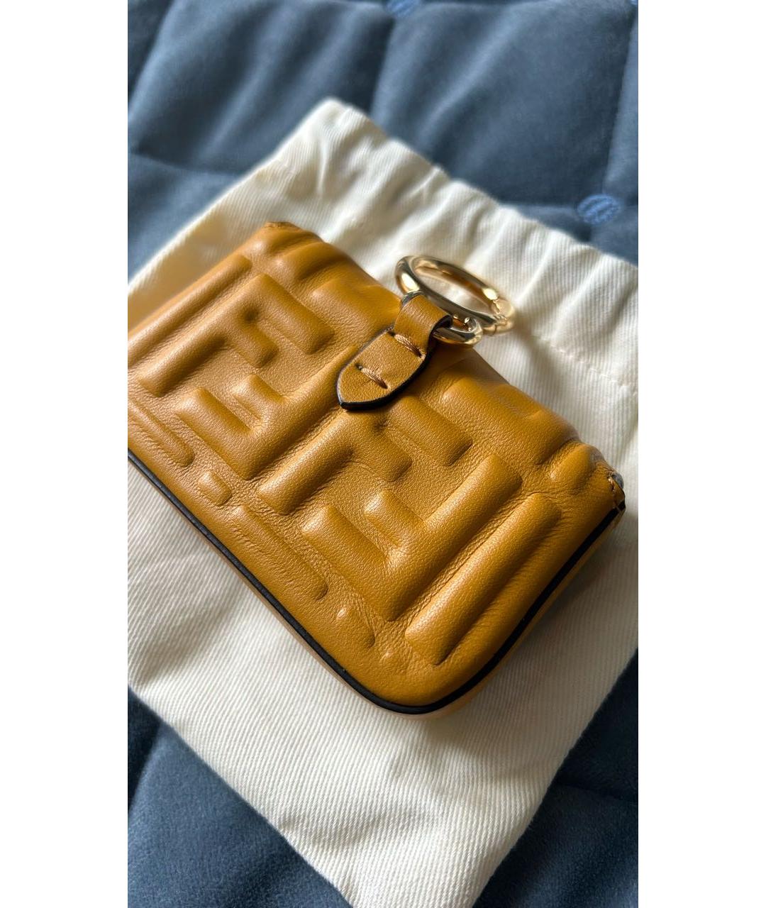 FENDI Желтая кожаная сумка через плечо, фото 4