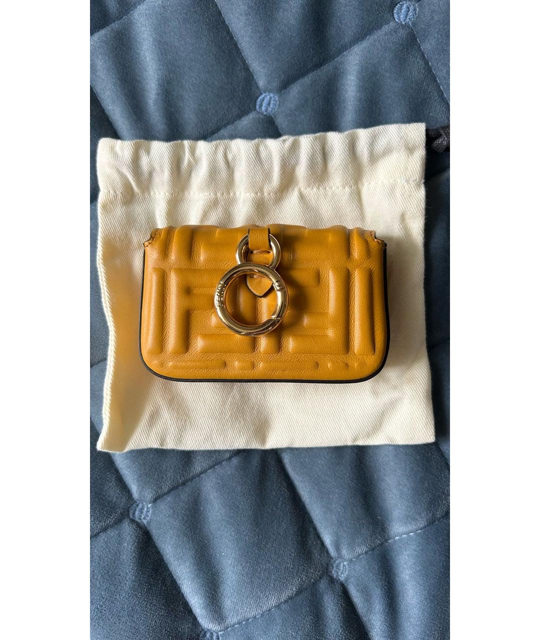 FENDI Желтая кожаная сумка через плечо, фото 3