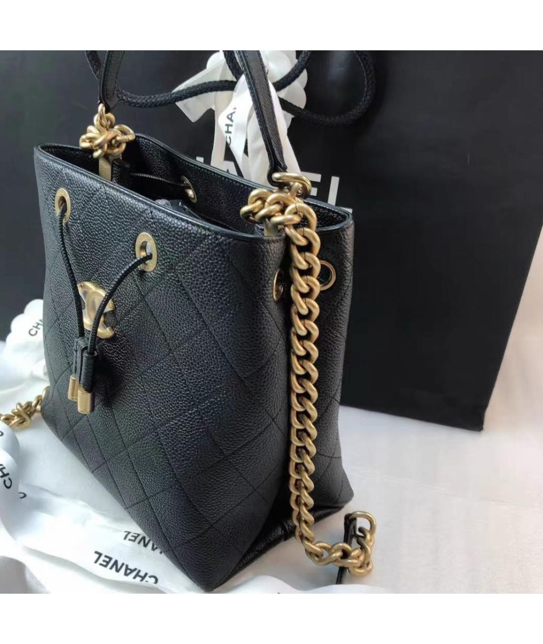 CHANEL Черная кожаная сумка с короткими ручками, фото 3