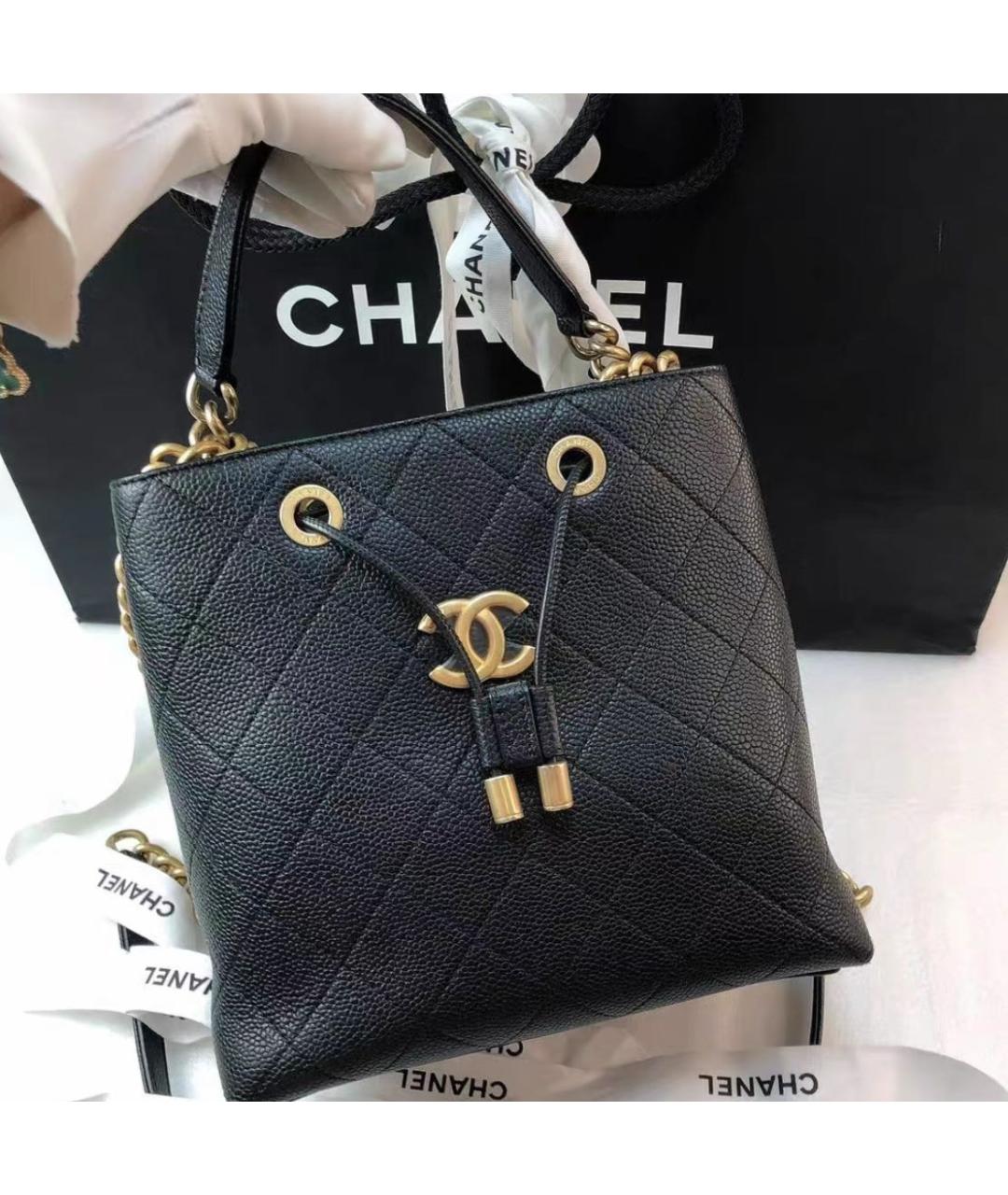 CHANEL Черная кожаная сумка с короткими ручками, фото 6