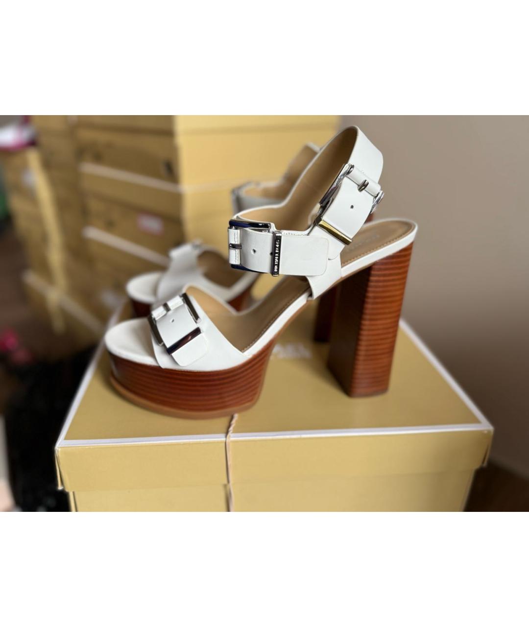 MICHAEL MICHAEL KORS Белые кожаные босоножки, фото 5