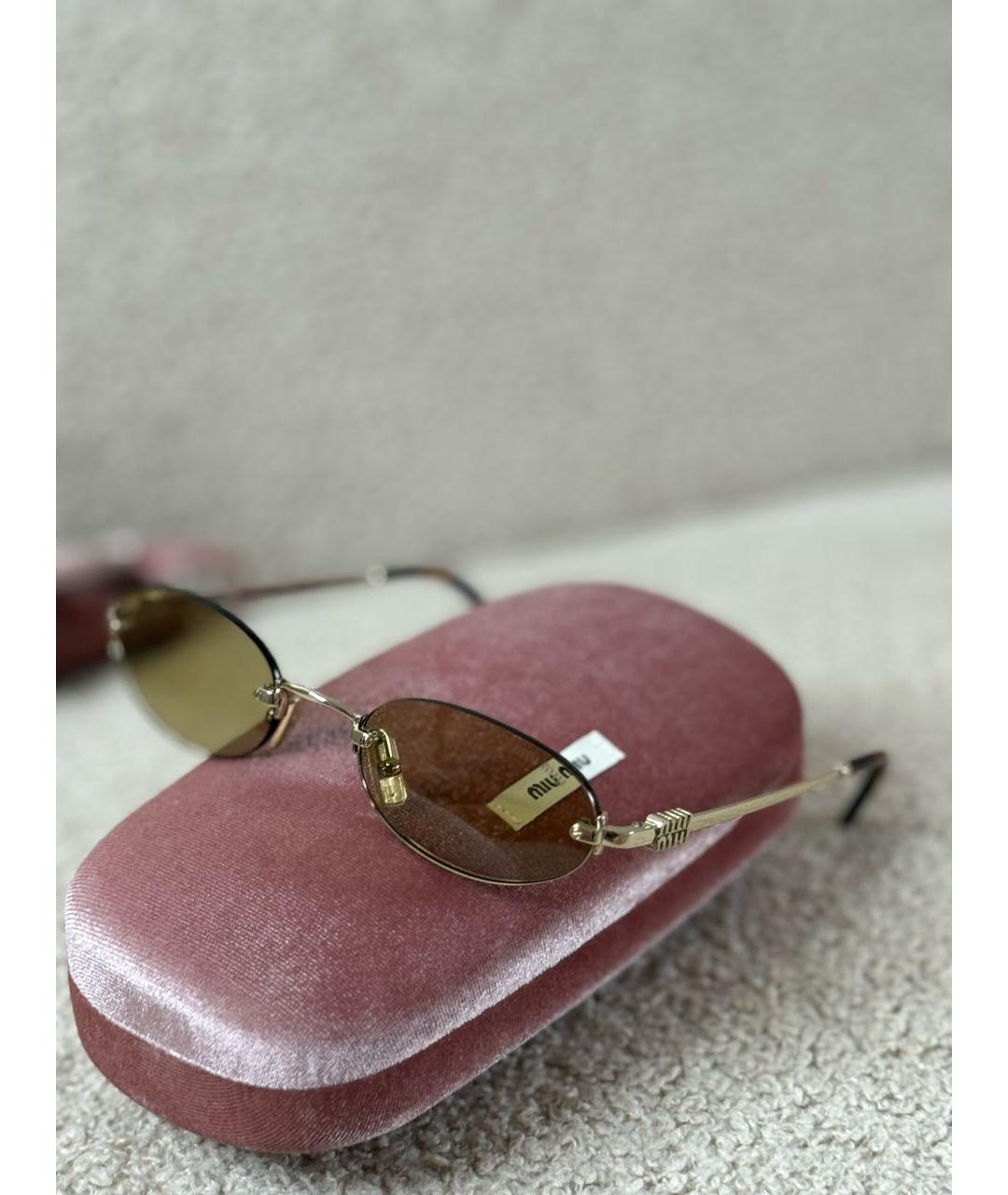 MIU MIU Коричневые пластиковые солнцезащитные очки, фото 3