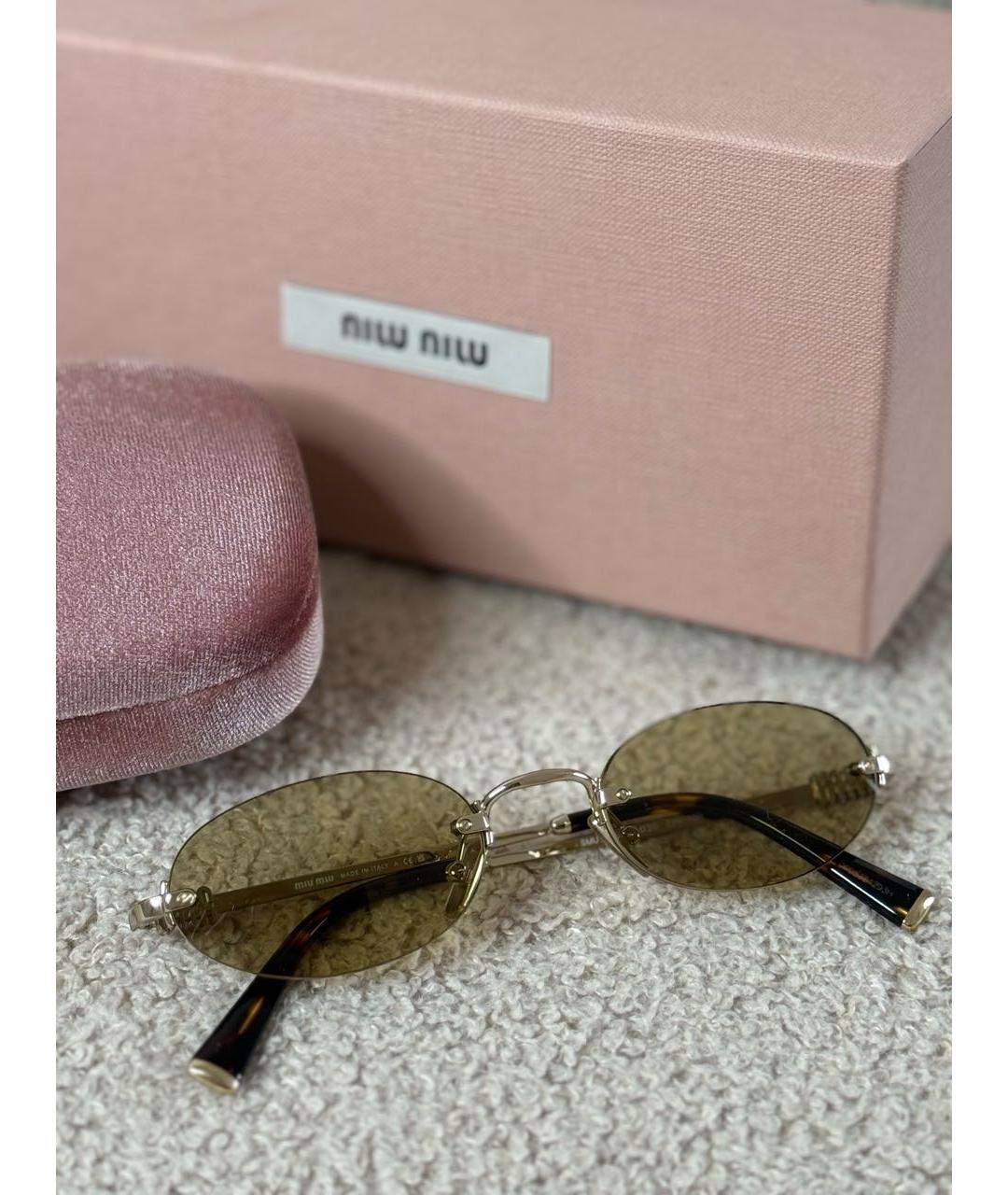 MIU MIU Коричневые пластиковые солнцезащитные очки, фото 4