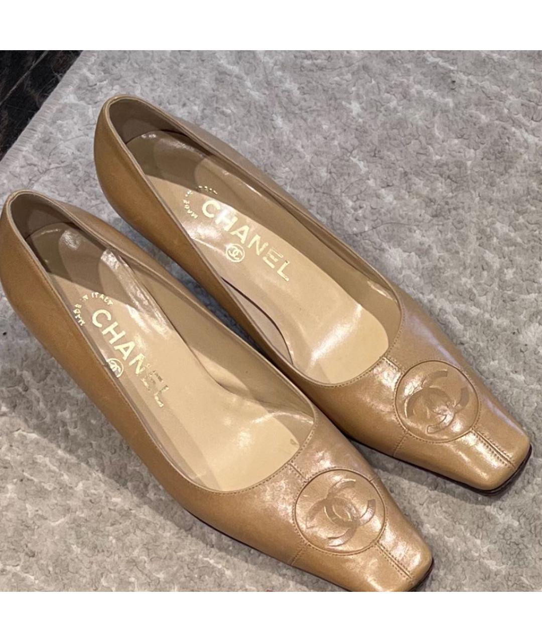 CHANEL Бежевые кожаные туфли, фото 2
