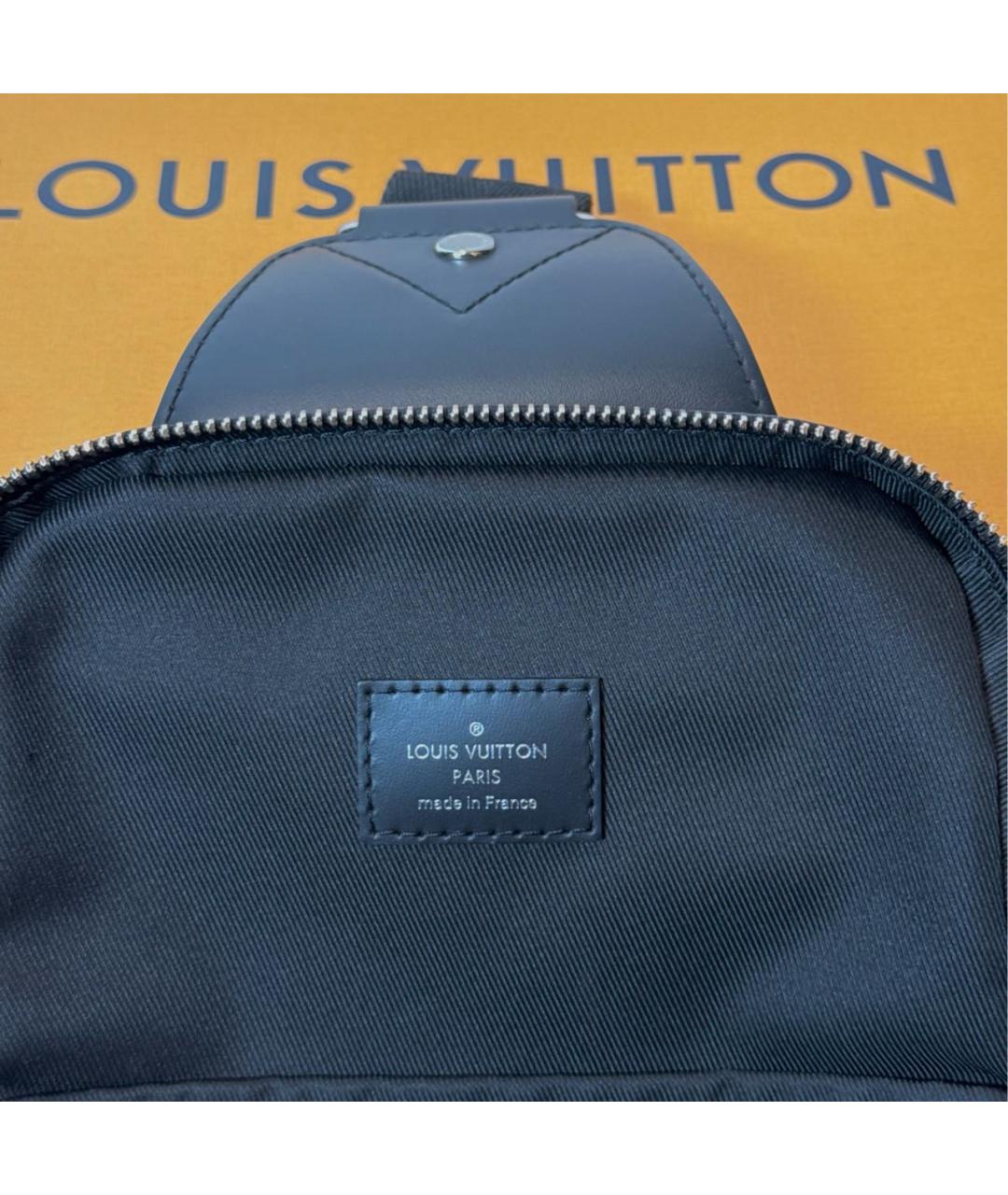 LOUIS VUITTON Черная кожаная сумка на плечо, фото 6