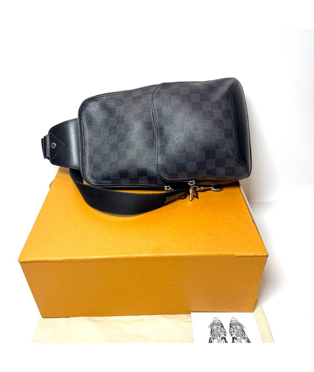 LOUIS VUITTON Черная кожаная сумка на плечо, фото 2