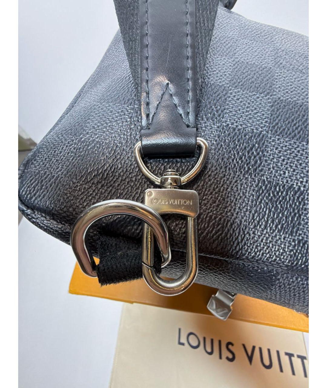 LOUIS VUITTON Черная кожаная сумка на плечо, фото 5