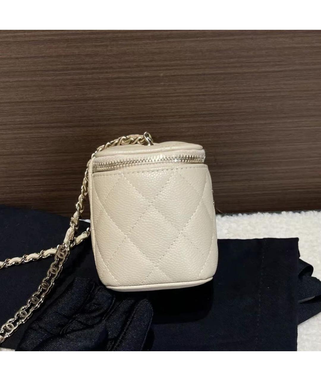 CHANEL Кожаная сумка через плечо, фото 2