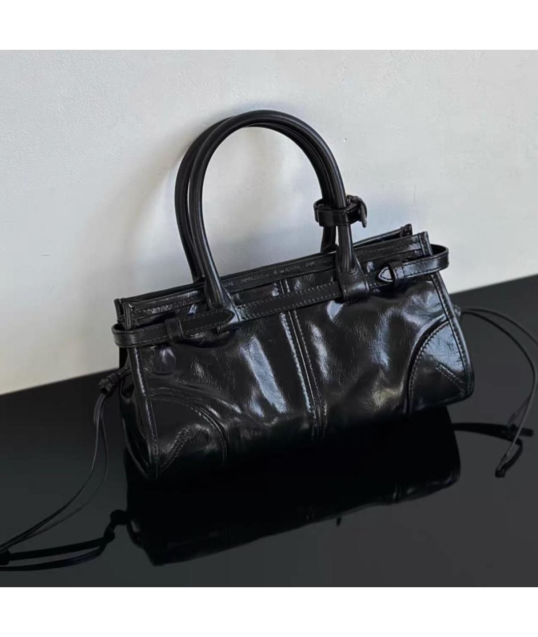 PRADA Черная сумка с короткими ручками из лакированной кожи, фото 6