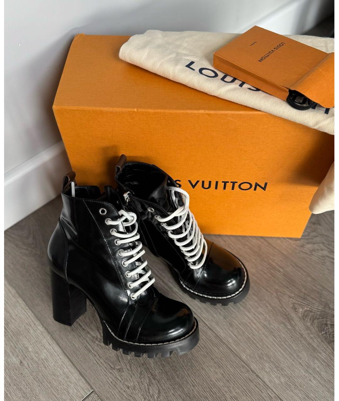 LOUIS VUITTON Черные ботинки из лакированной кожи, фото 8