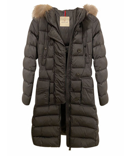 

Пуховик MONCLER