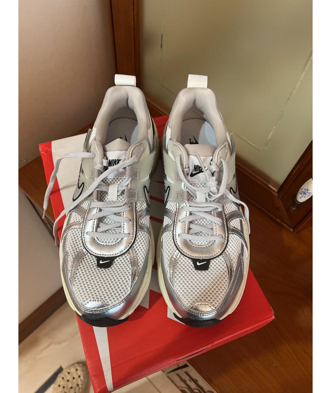 NIKE Серебряные низкие кроссовки / кеды, фото 2