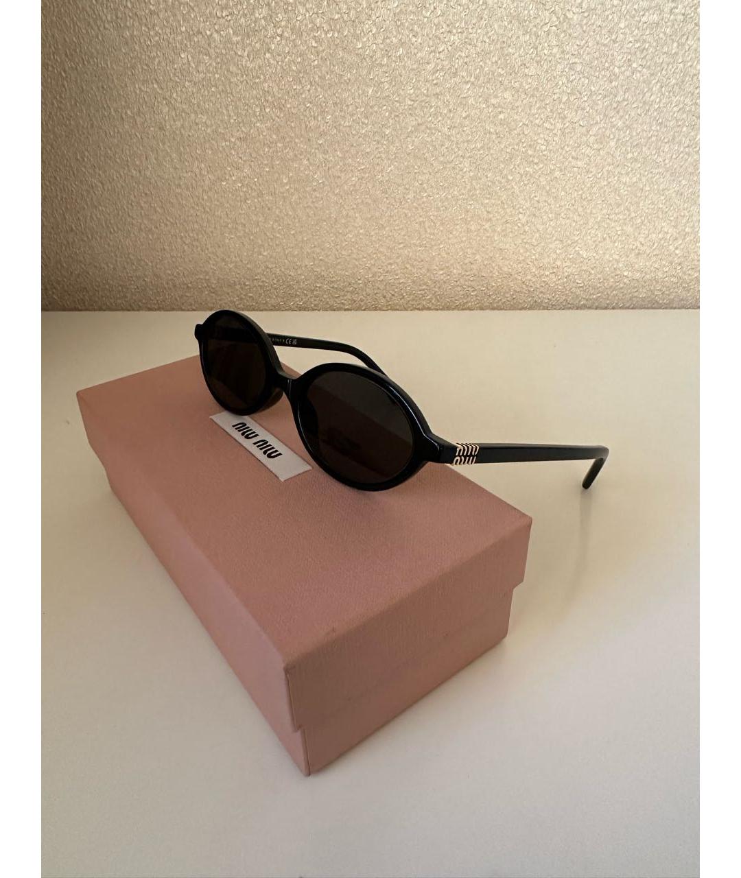 MIU MIU Черные пластиковые солнцезащитные очки, фото 2