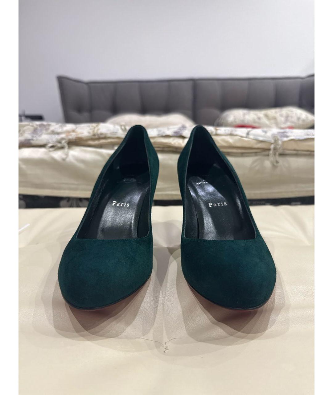 CHRISTIAN LOUBOUTIN Зеленые замшевые туфли, фото 2