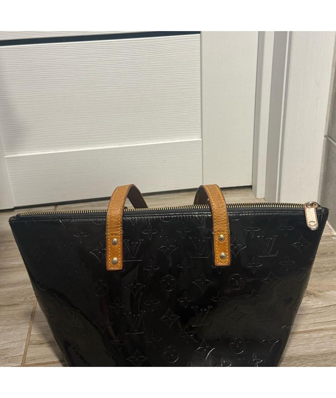 LOUIS VUITTON Черная сумка тоут из лакированной кожи, фото 2