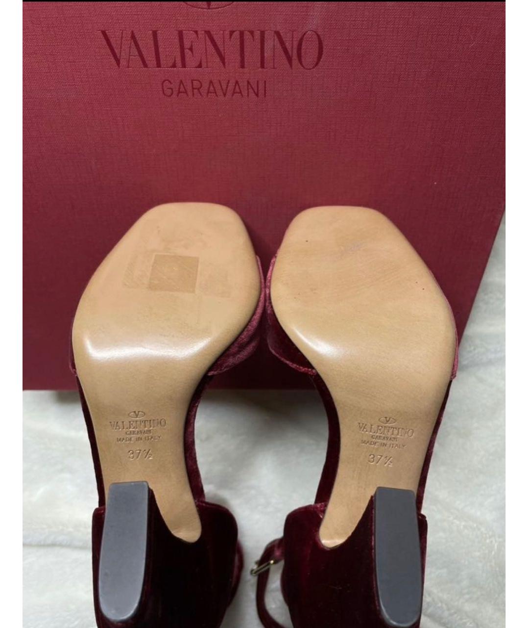 VALENTINO Красные бархатные босоножки, фото 5