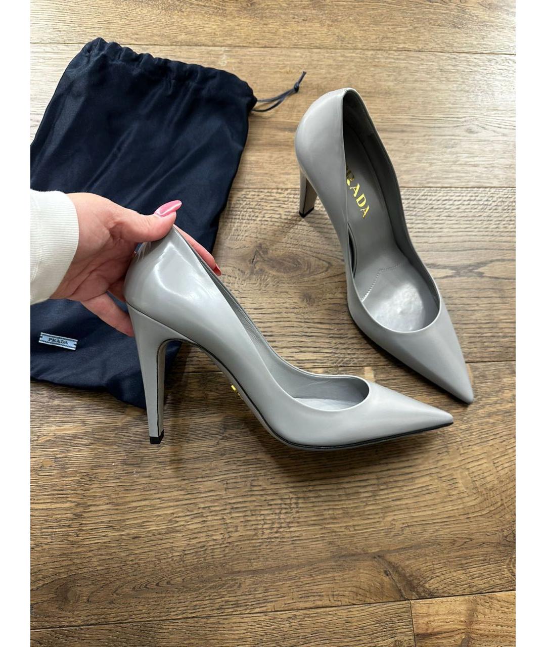 PRADA Серые кожаные туфли, фото 2