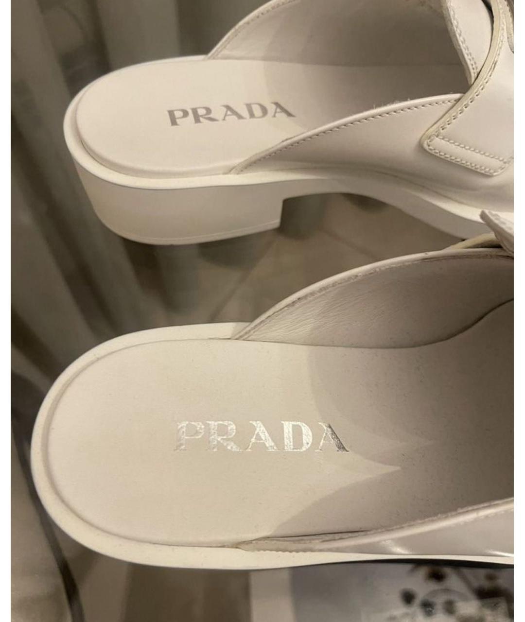 PRADA Белые мюли из лакированной кожи, фото 5