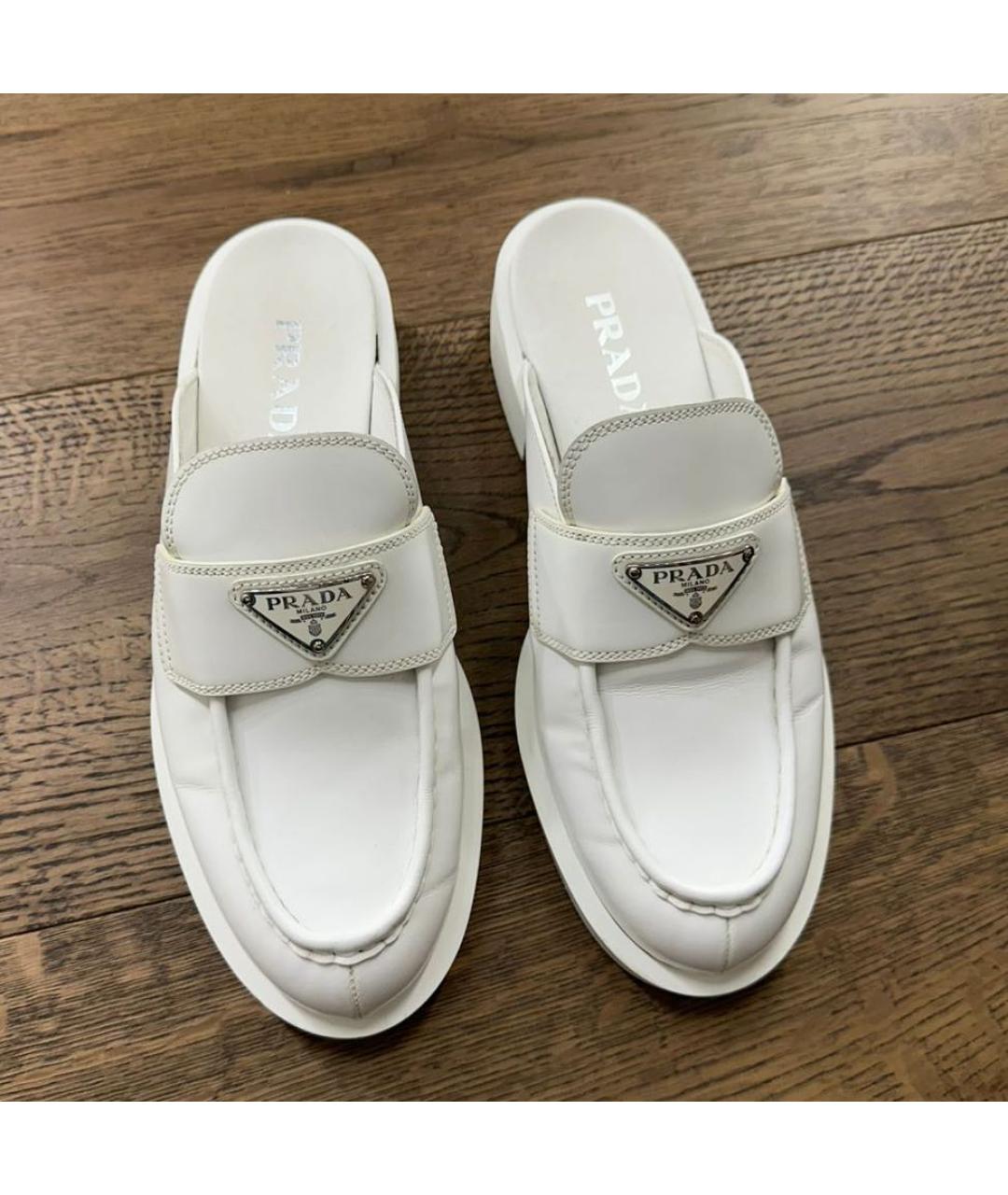 PRADA Белые мюли из лакированной кожи, фото 7