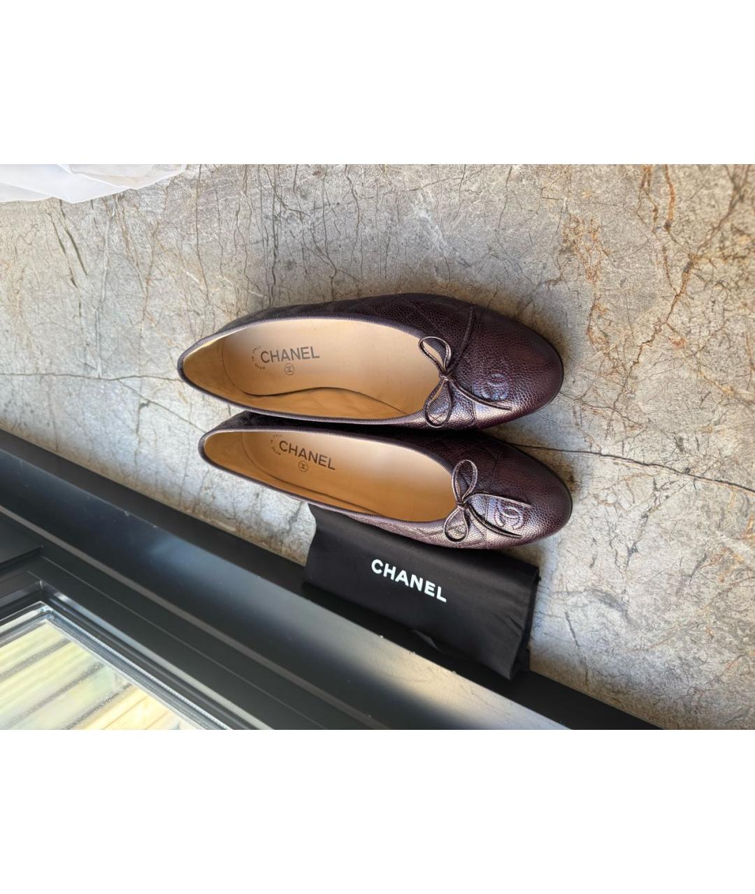 CHANEL Бордовые кожаные балетки, фото 2