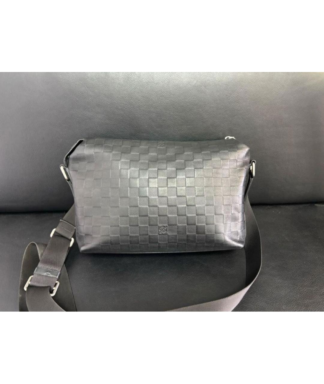 LOUIS VUITTON Черная кожаная сумка на плечо, фото 3