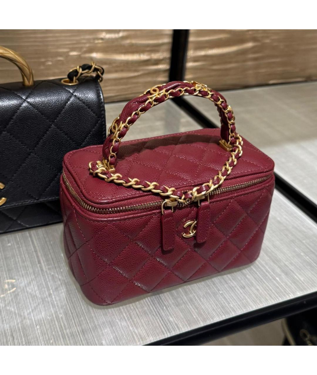 CHANEL Бордовая кожаная сумка с короткими ручками, фото 2