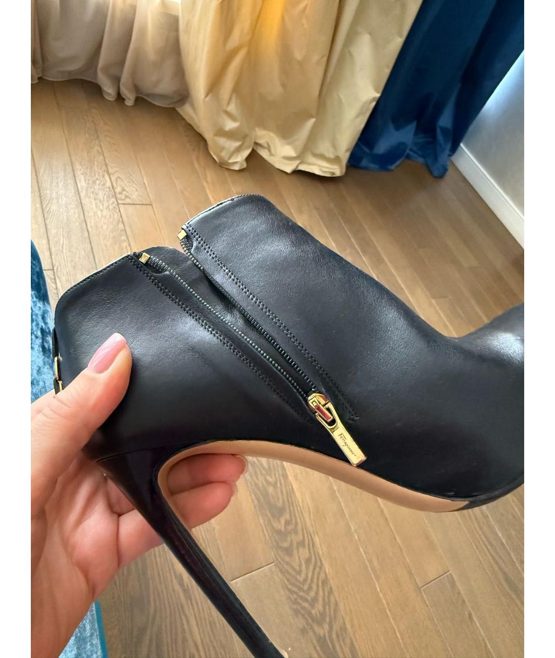 FERRAGAMO Черные кожаные ботильоны, фото 5