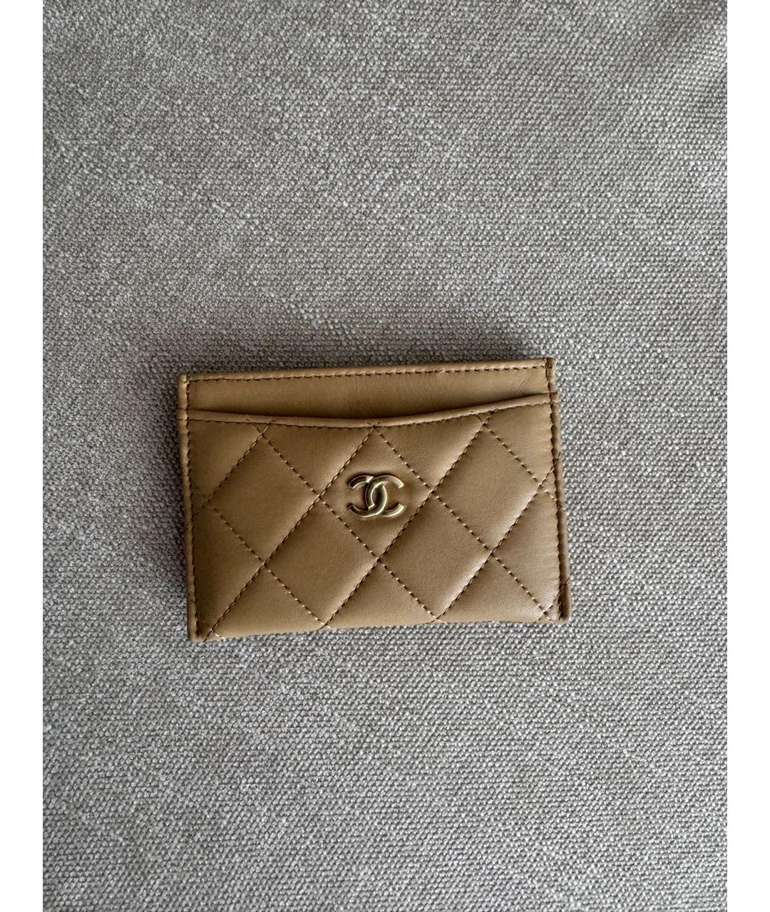 CHANEL Бежевая кожаная визитница, фото 2