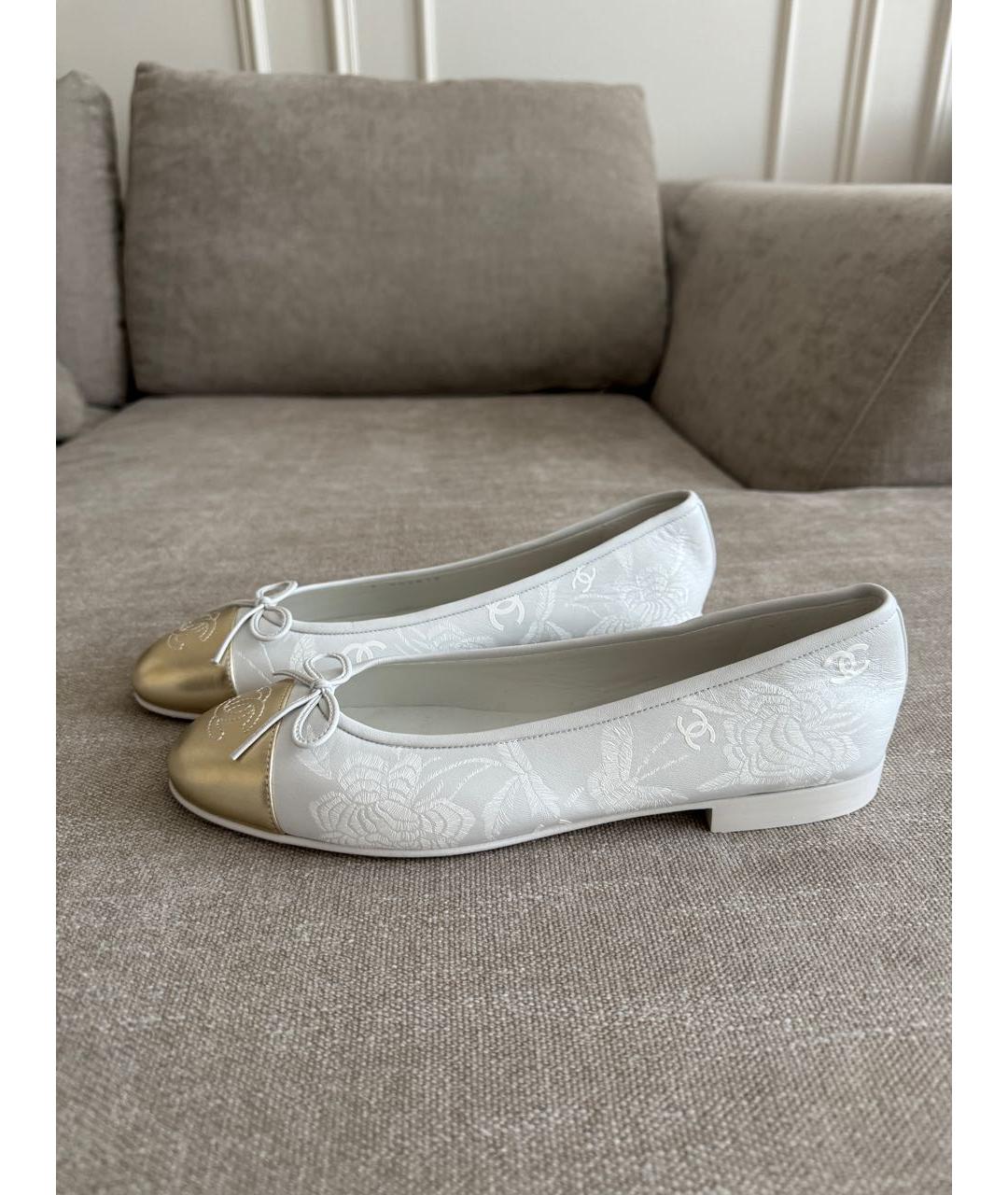 CHANEL Белые кожаные балетки, фото 2
