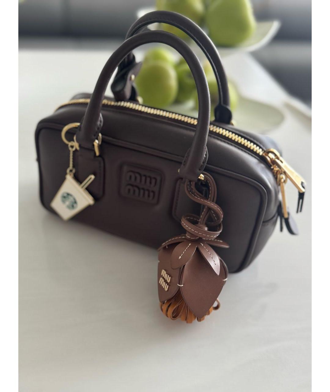 MIU MIU Коричневая кожаная сумка с короткими ручками, фото 4